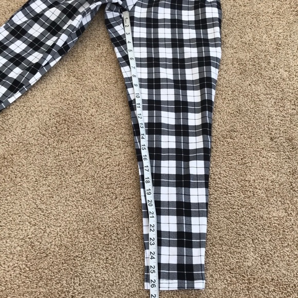 NWT! TORRID size 1X classic black plaid slim fit pants - Picture 4 of 7